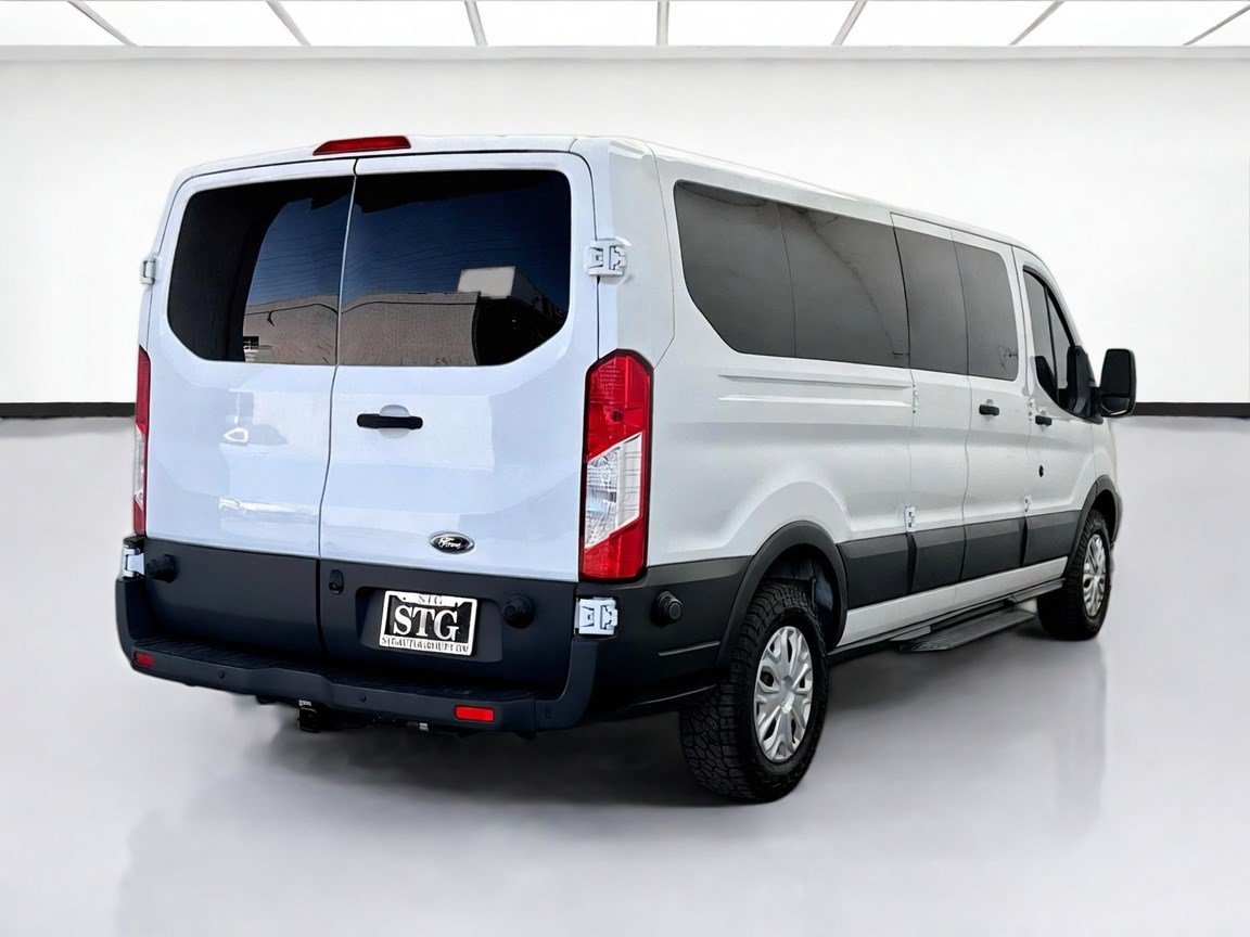 Used 2016 Ford Transit 350 XLT RWD image 4