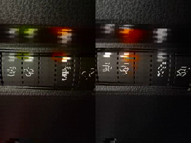 Used 2020 Toyota RAV4 Limited w/ Limited Grade Weather Package image 17