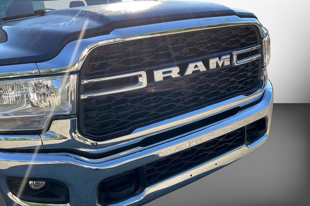 Used 2024 RAM 3500 Tradesman w/ Chrome Appearance Group AWD/4WD image 30