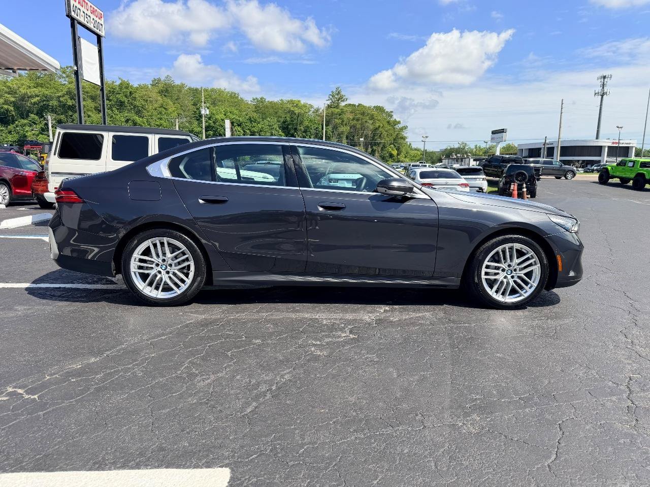 Used 2025 BMW 530i RWD image 11