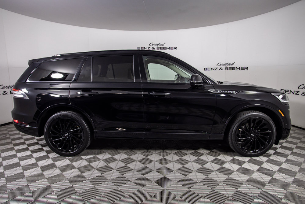 Used 2024 Lincoln Aviator Reserve w/ Equipment Group 201A AWD/4WD image 3