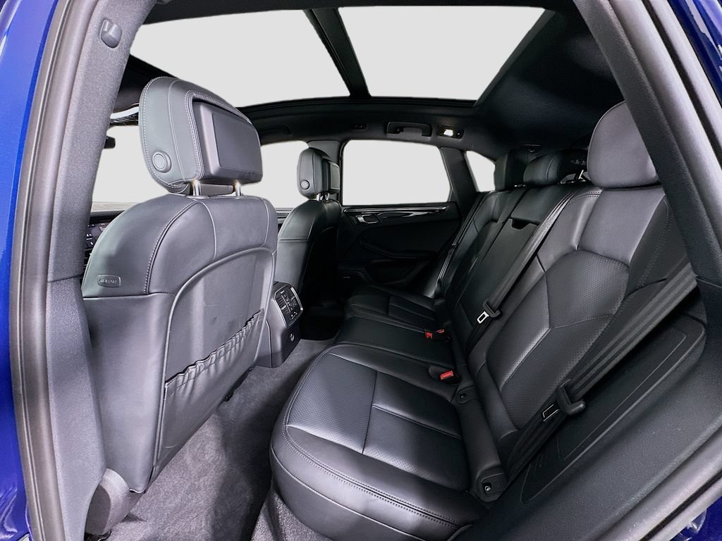 New 2025 Porsche Macan AWD/4WD image 24