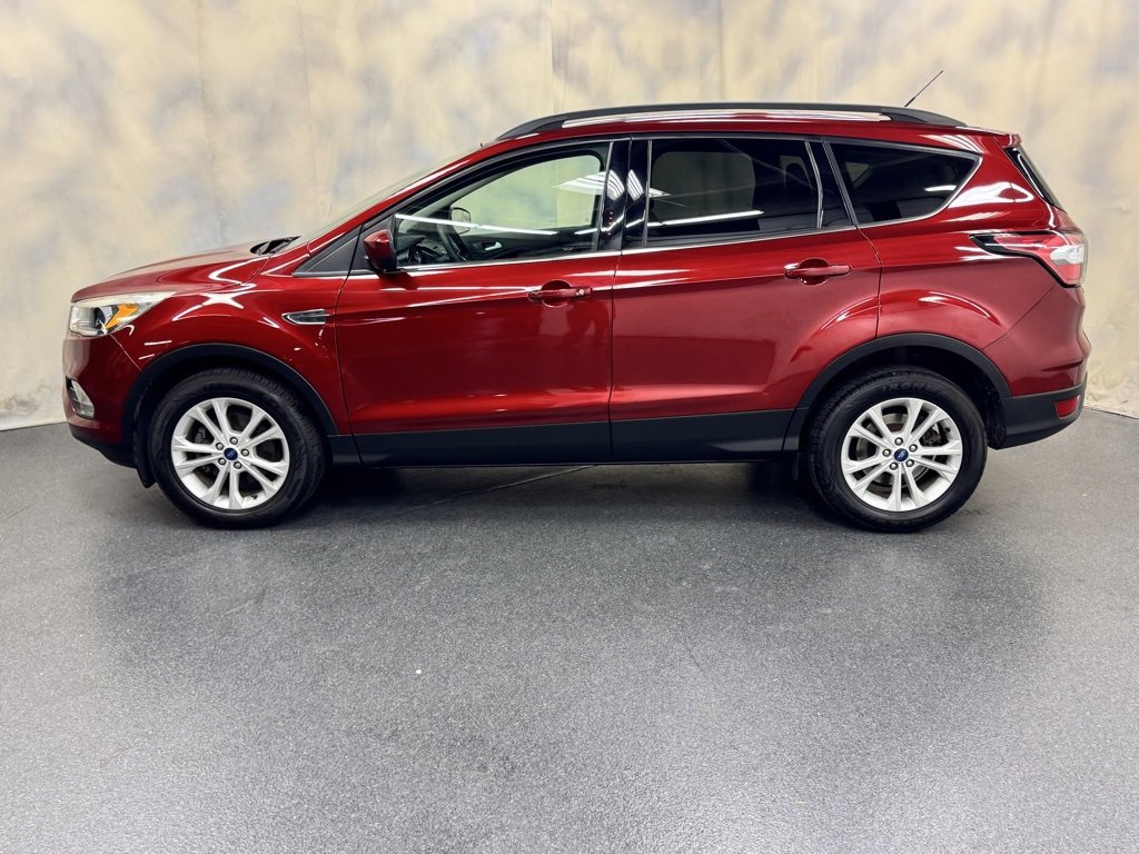 Used 2018 Ford Escape SE image 3