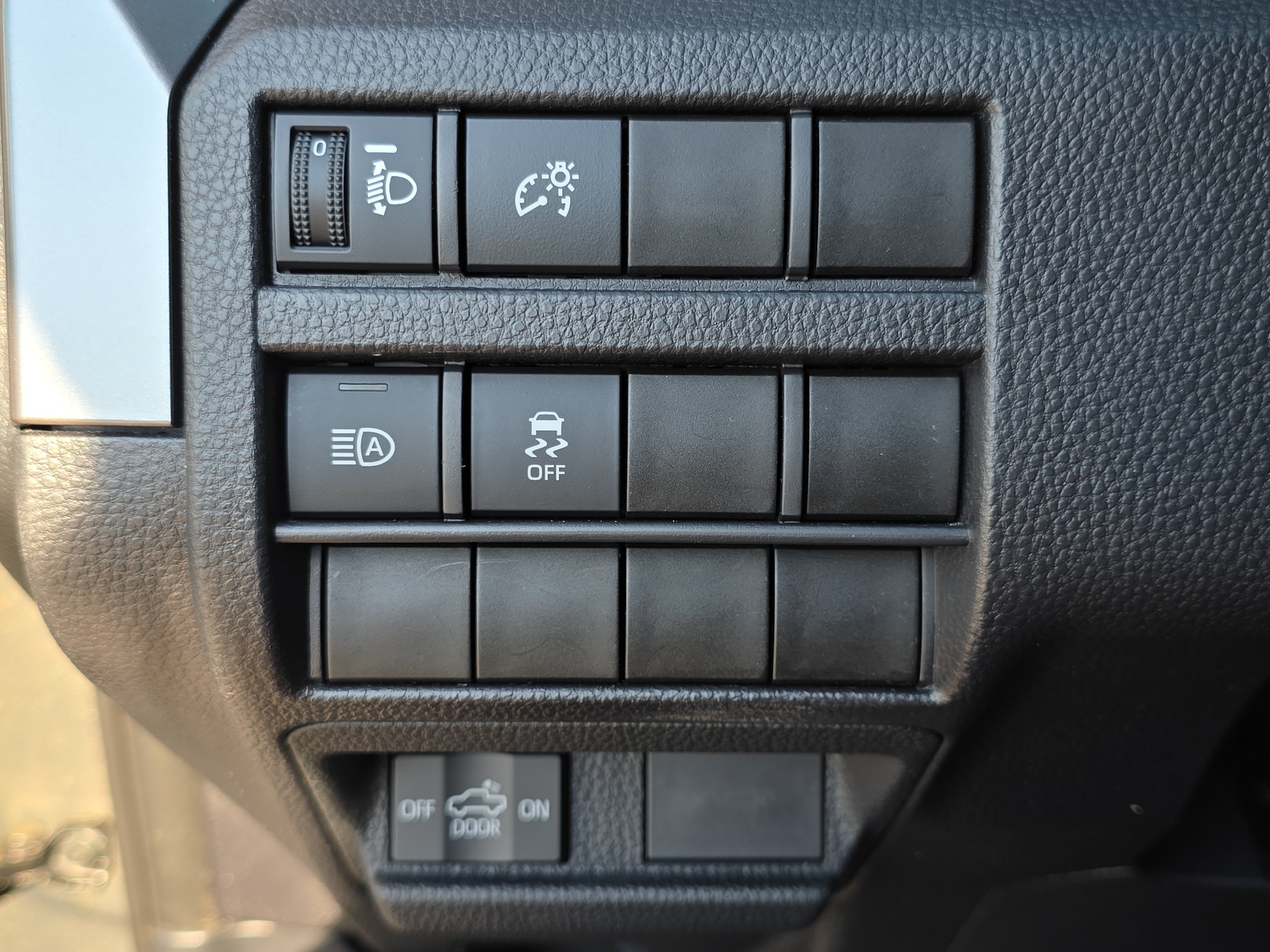 Used 2025 Toyota Tacoma TRD Off-Road AWD/4WD image 26