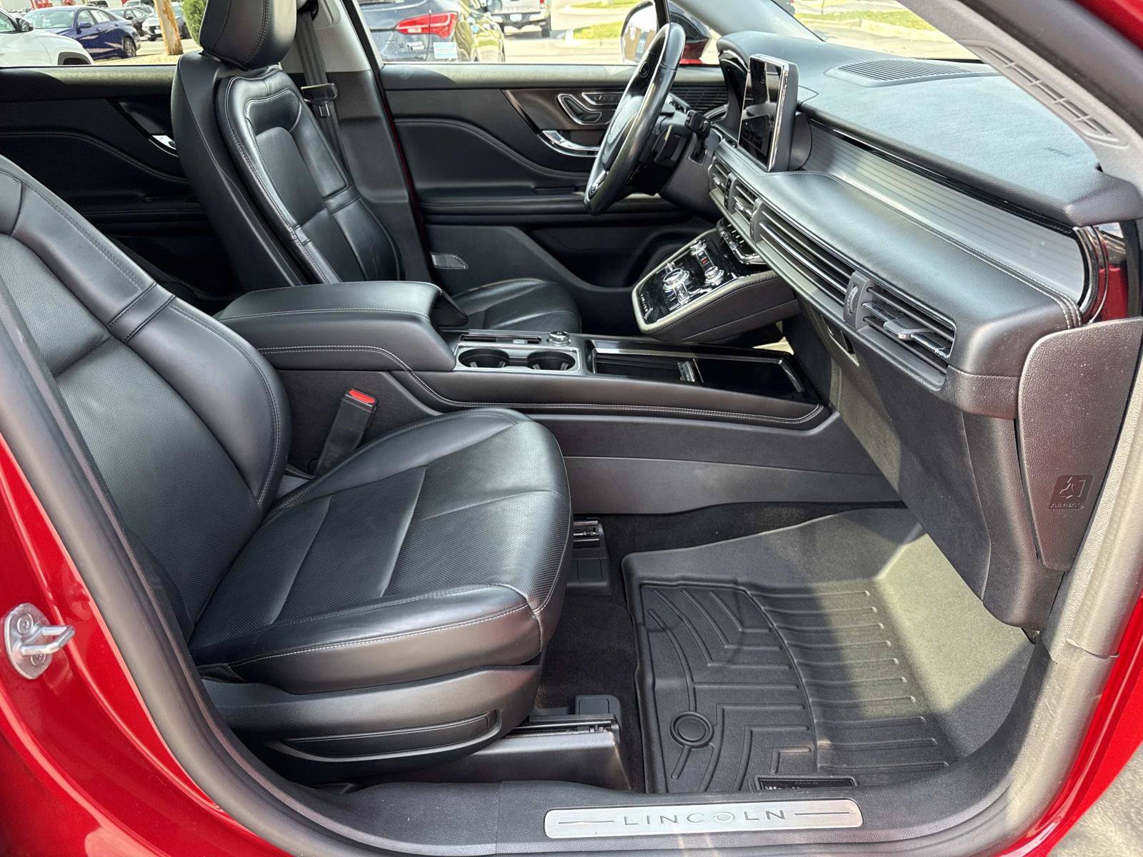 Used 2022 Lincoln Corsair AWD w/ Premium Package image 25