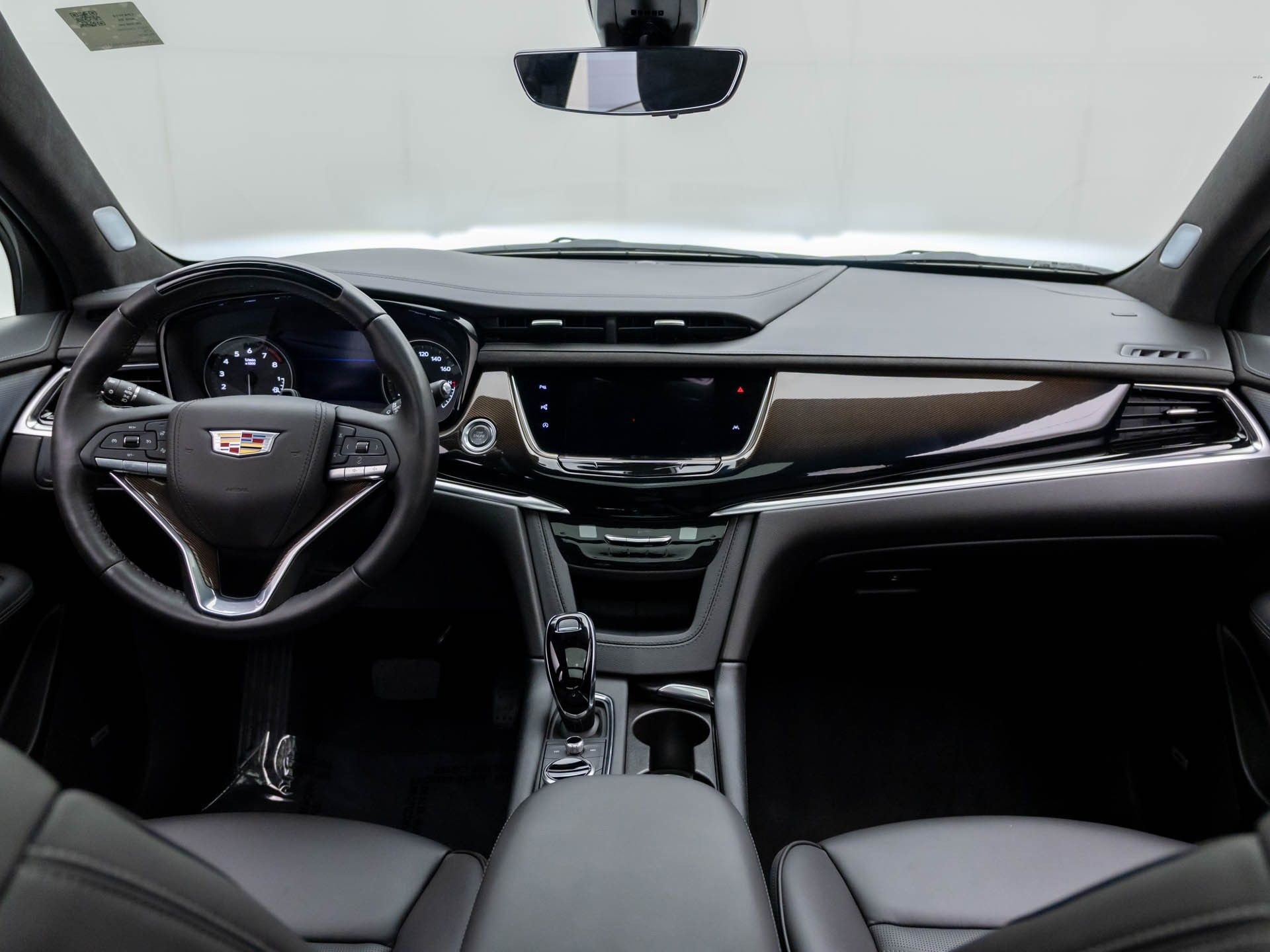Certified 2025 Cadillac XT6 Premium Luxury w/ Platinum Package image 12