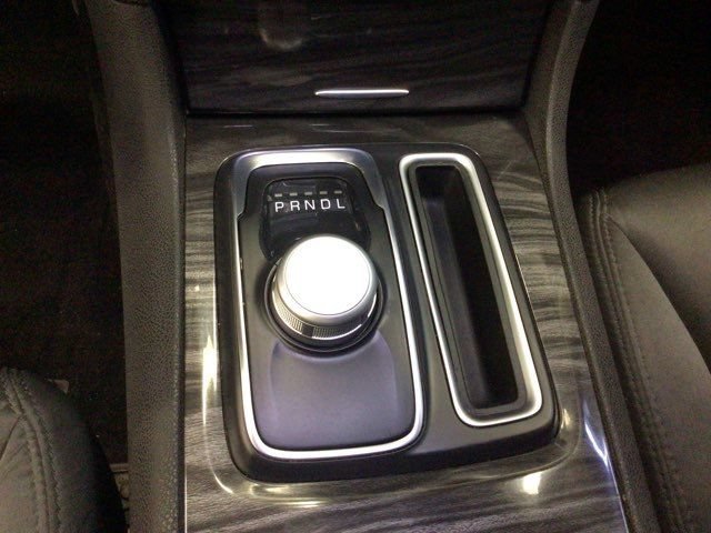 Used 2021 Chrysler 300 Touring RWD image 22