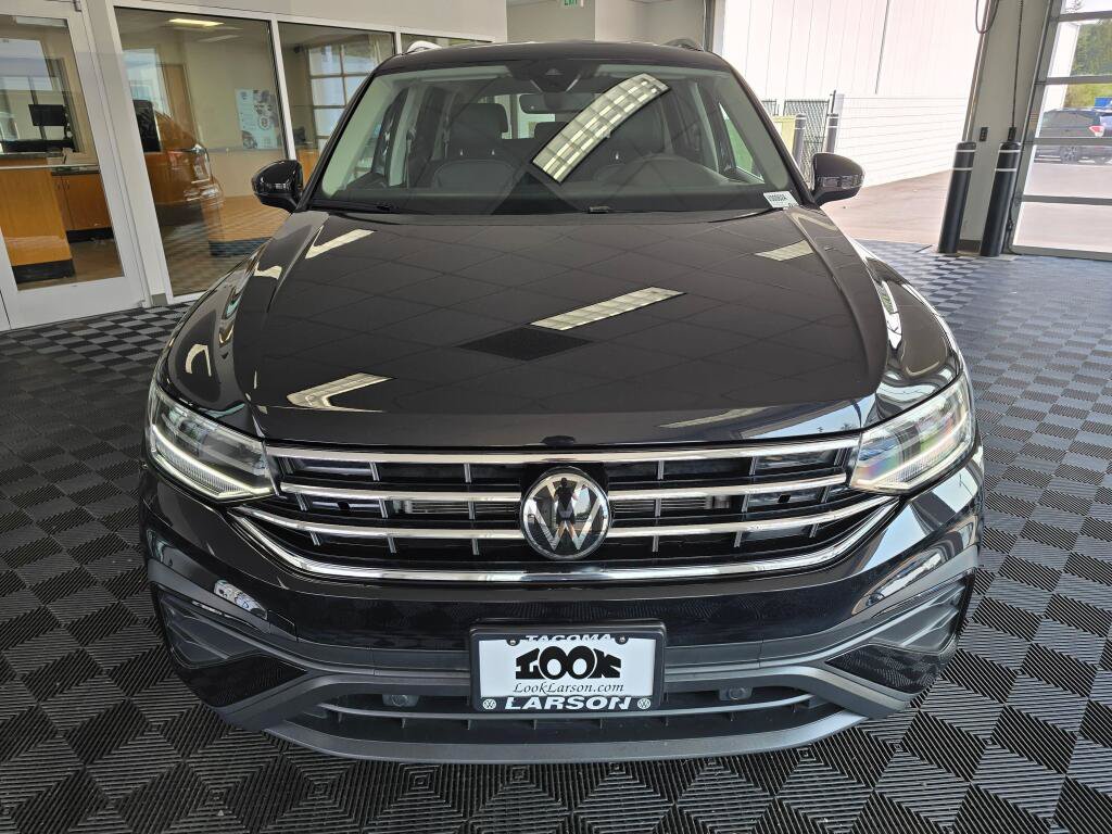 Used 2024 Volkswagen Tiguan SE w/ MDO Package, Two-Row AWD/4WD image 8