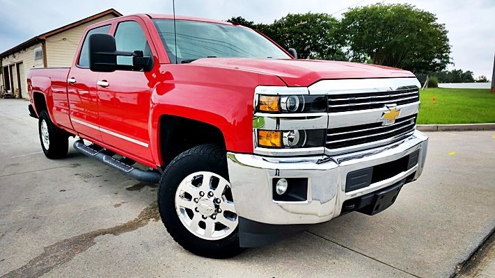 Used 2015 Chevrolet Silverado 2500 LTZ AWD/4WD image 2