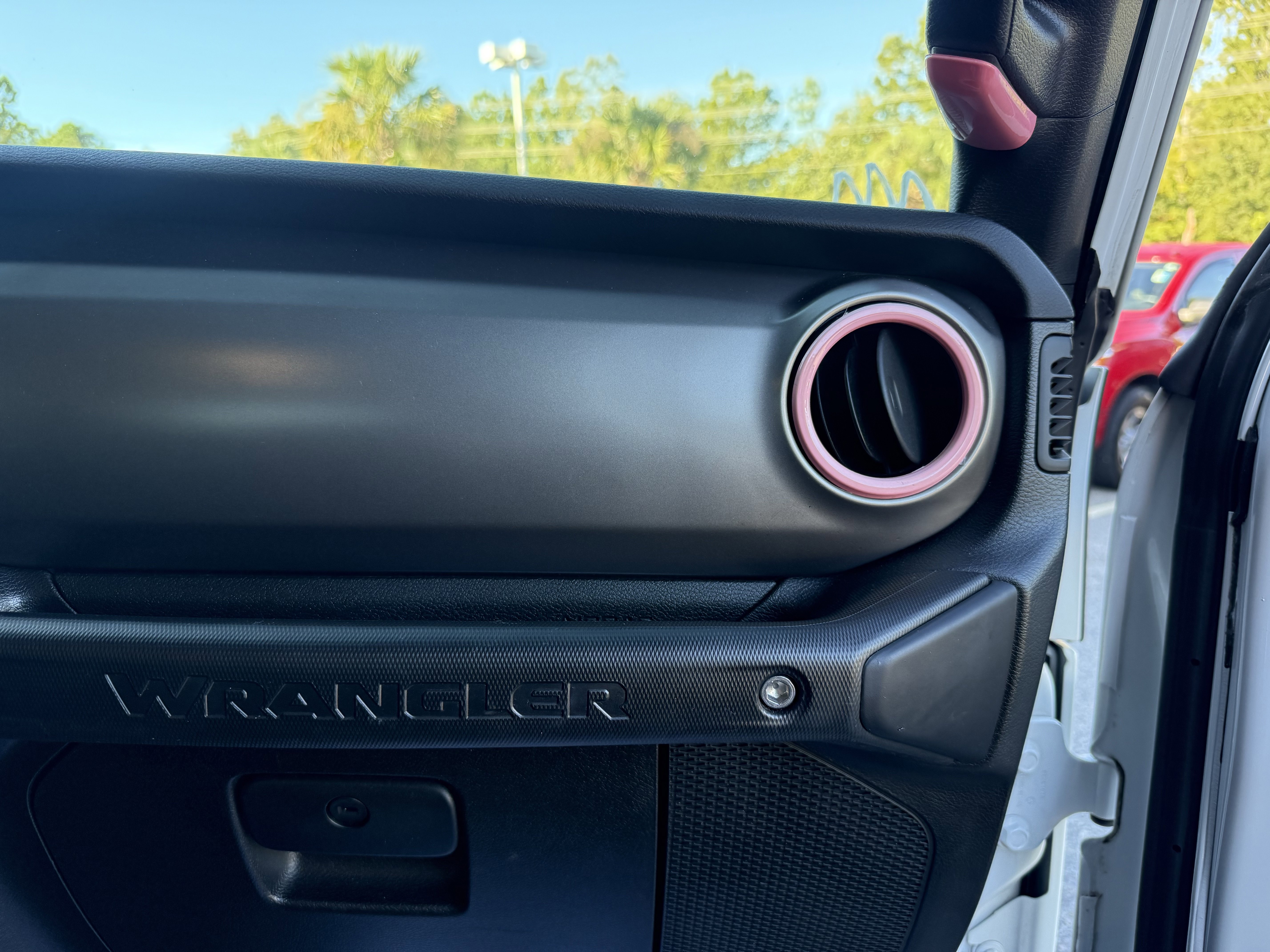 Used 2019 Jeep Wrangler Sport image 26