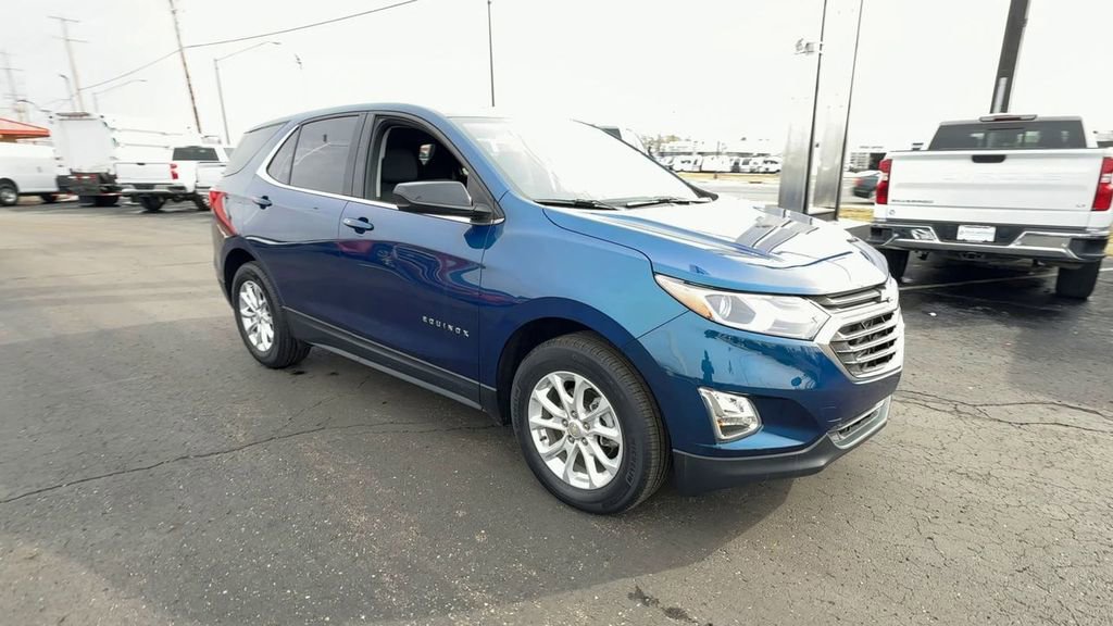 Used 2020 Chevrolet Equinox LT image 2