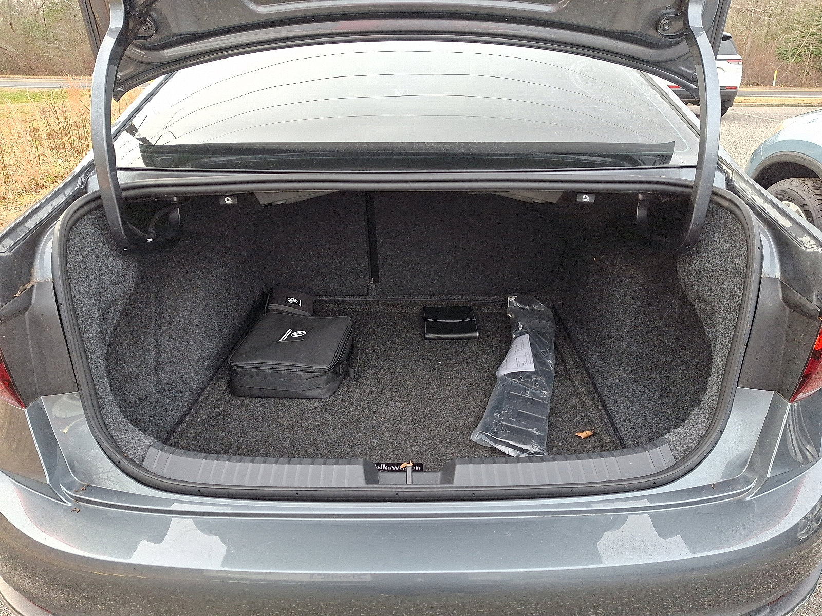 Used 2024 Volkswagen Jetta SEL image 29