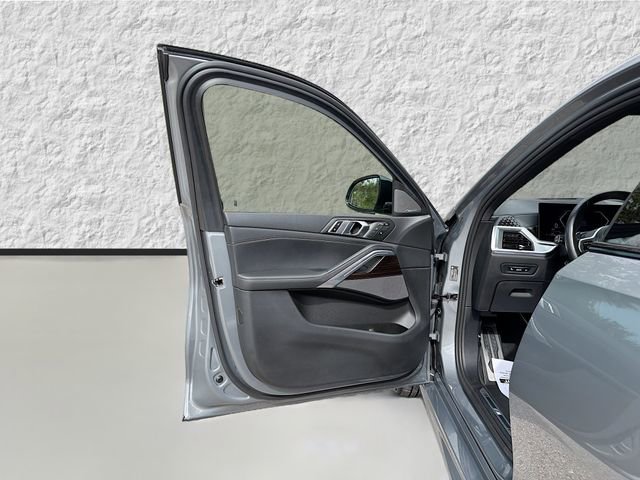 Used 2024 BMW X6 xDrive40i image 22