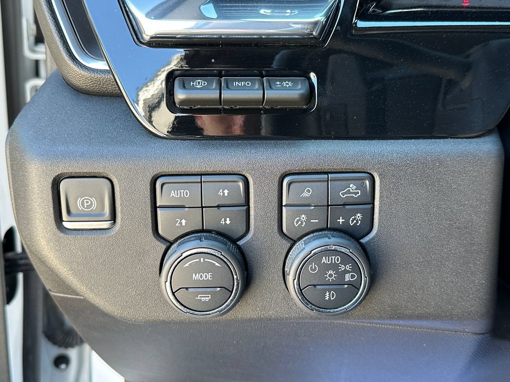Used 2024 Chevrolet Silverado 1500 LTZ w/ LTZ Premium Package AWD/4WD image 17