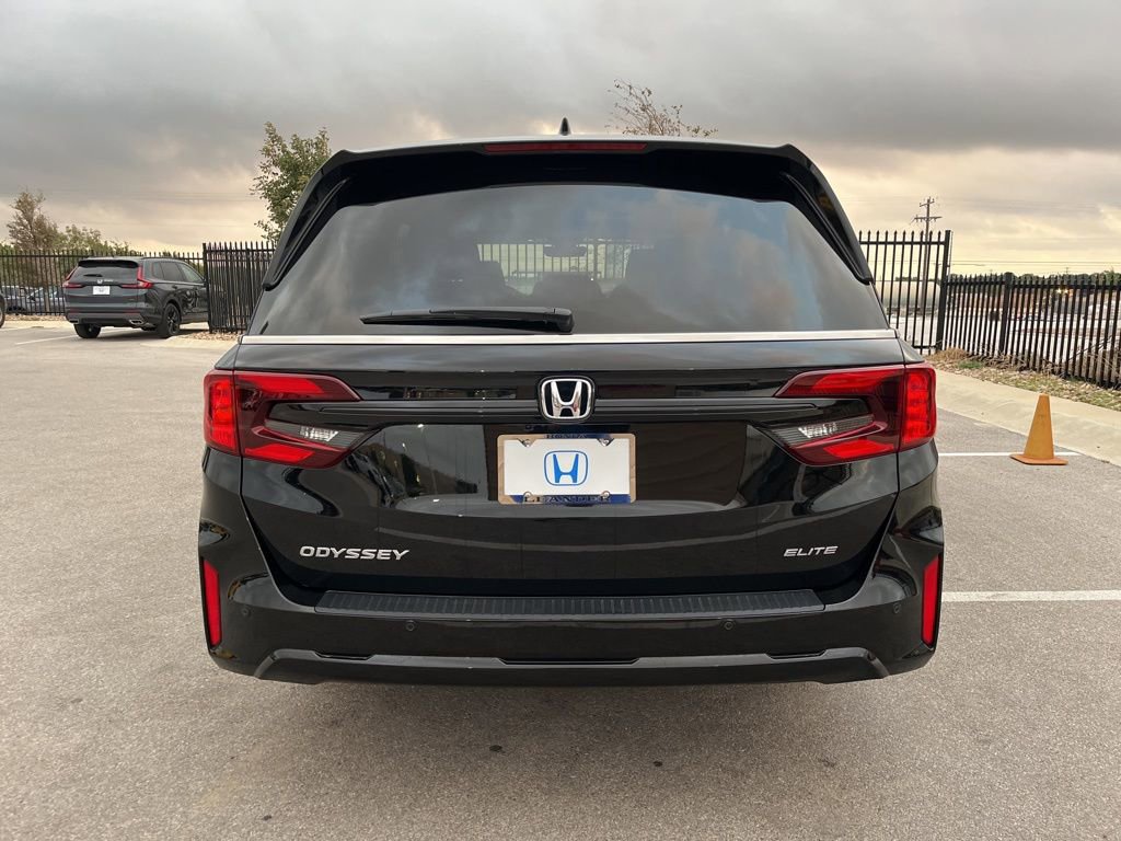 Certified 2026 Honda Odyssey Elite image 5