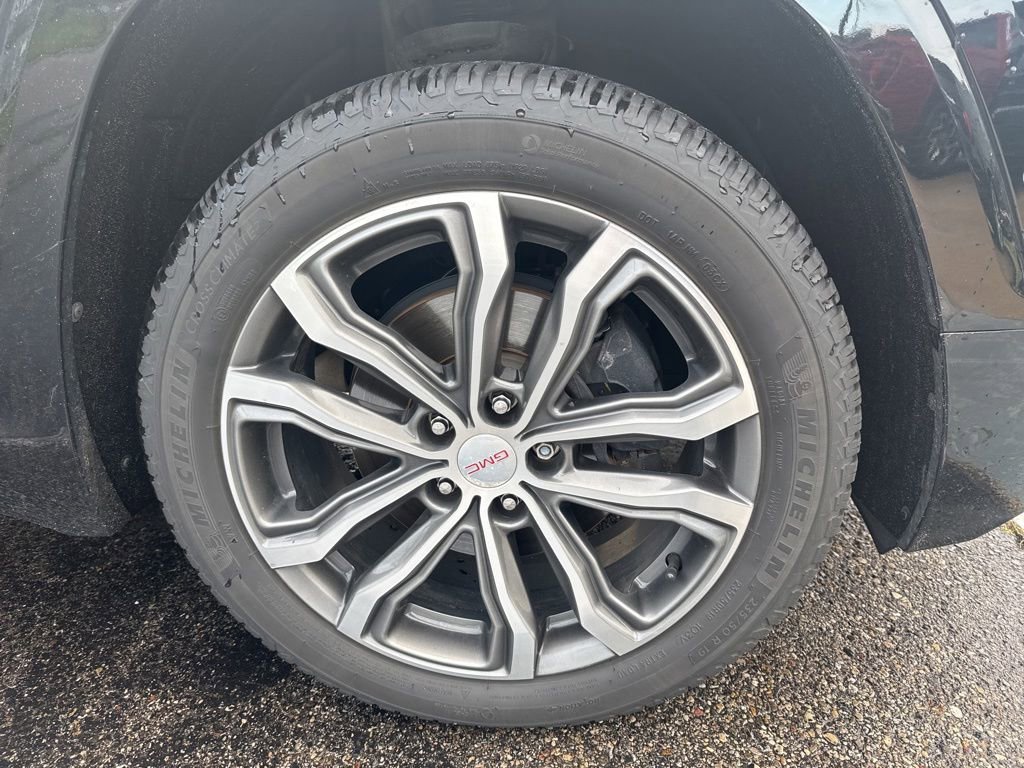 Used 2020 GMC Terrain Denali w/ Denali Premium Package AWD/4WD image 11