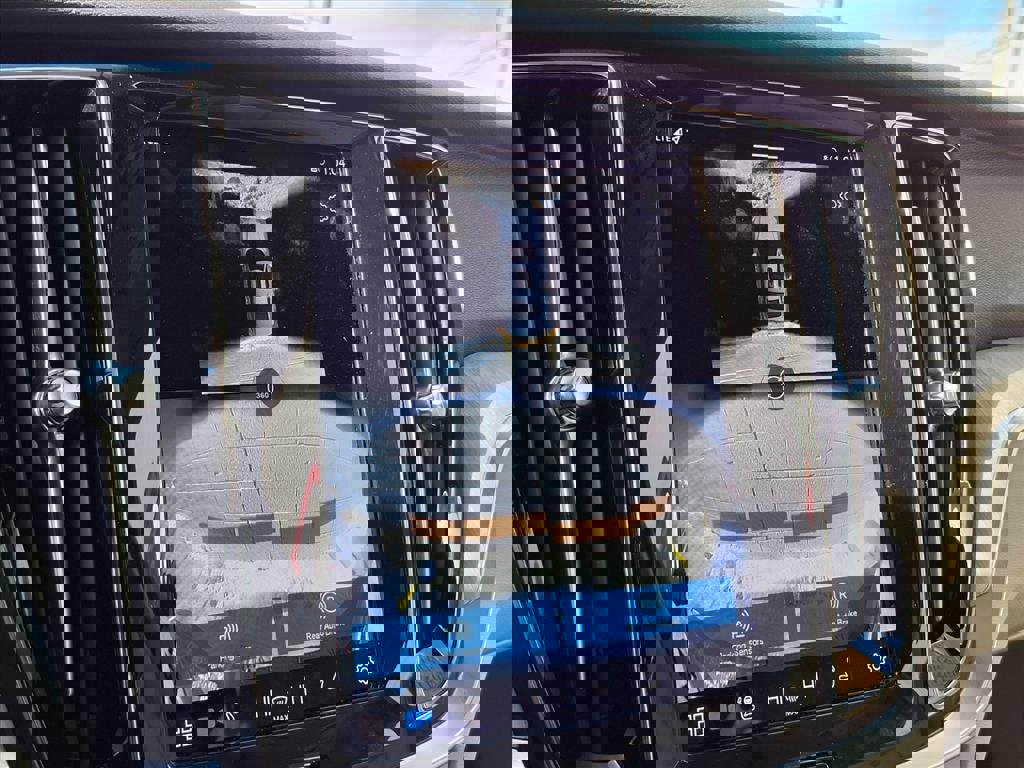 Used 2024 Volvo S60 B5 Plus image 34