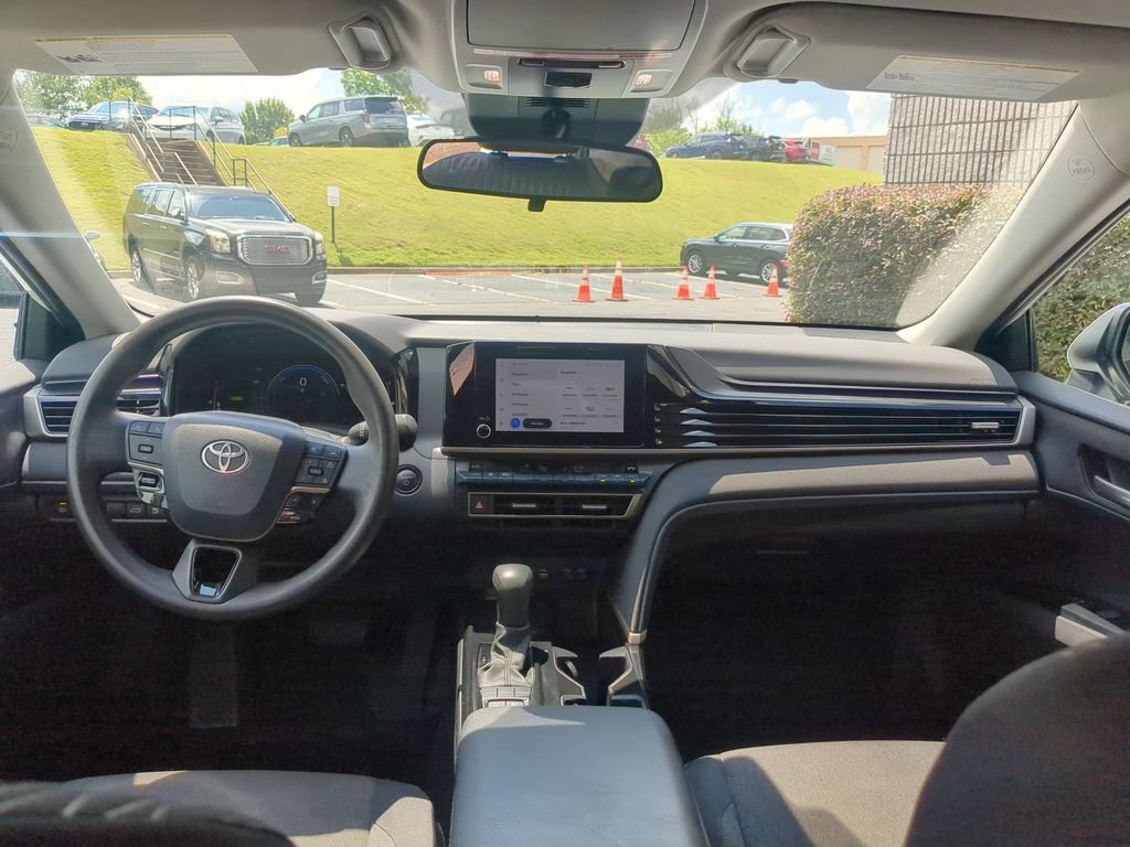 Used 2025 Toyota Camry LE FWD image 26