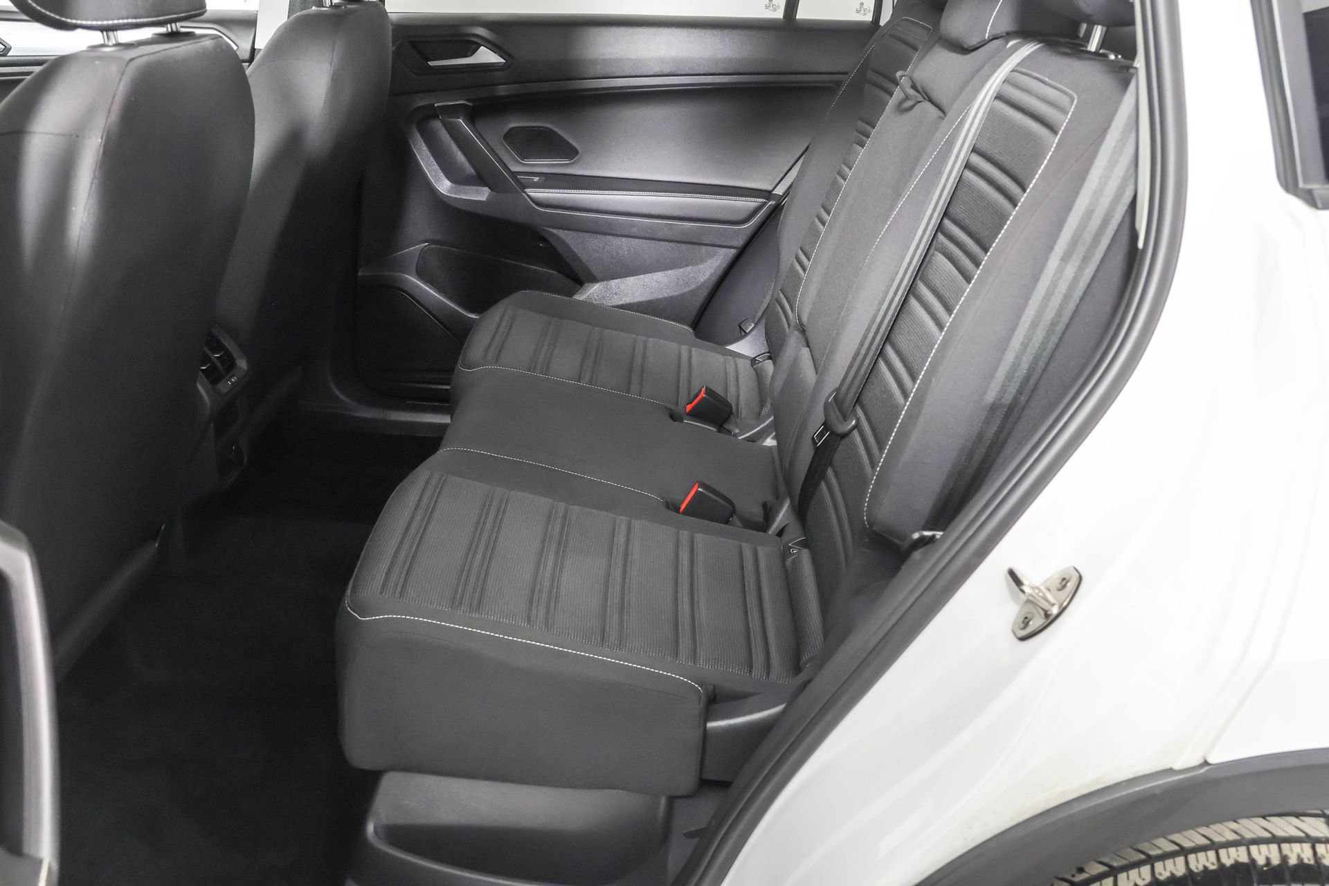Used 2024 Volkswagen Tiguan S image 34