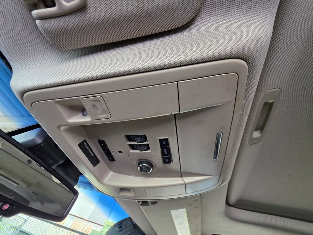 Used 2016 GMC Yukon XL Denali w/ Open Road Package image 31