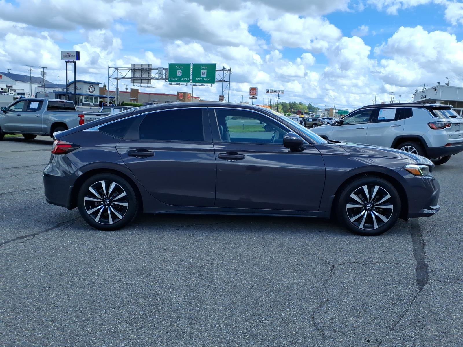 Used 2022 Honda Civic EX-L image 8