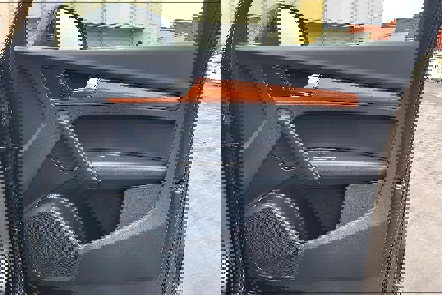 Used 2023 Audi Q5 2.0T Premium w/ Convenience Package image 27