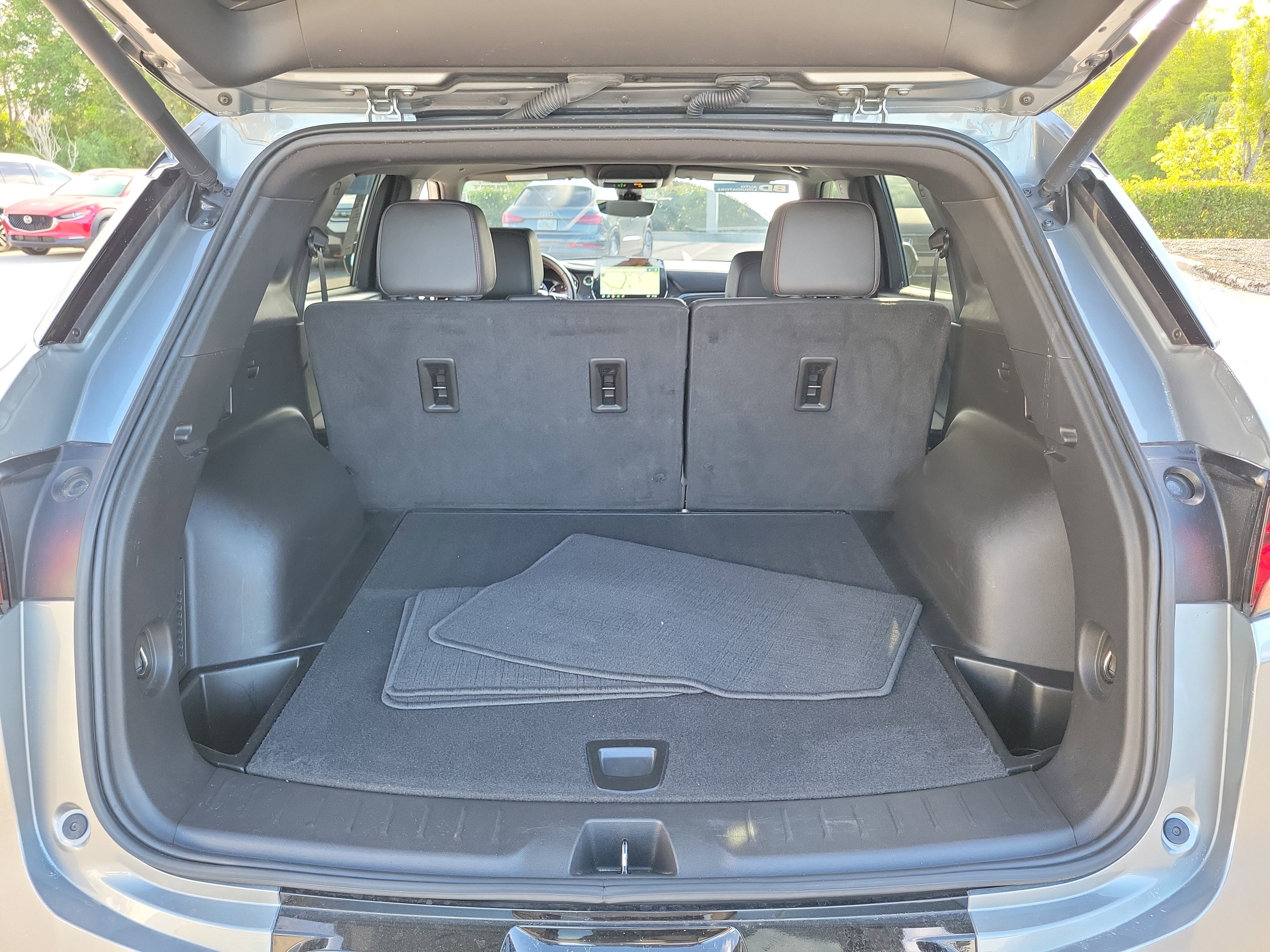 Used 2023 Chevrolet Blazer RS w/ Driver Confidence II Package FWD image 11