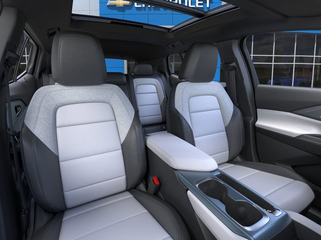 New 2026 Chevrolet Equinox EV LT w/ LPO, Blackout Package FWD image 17