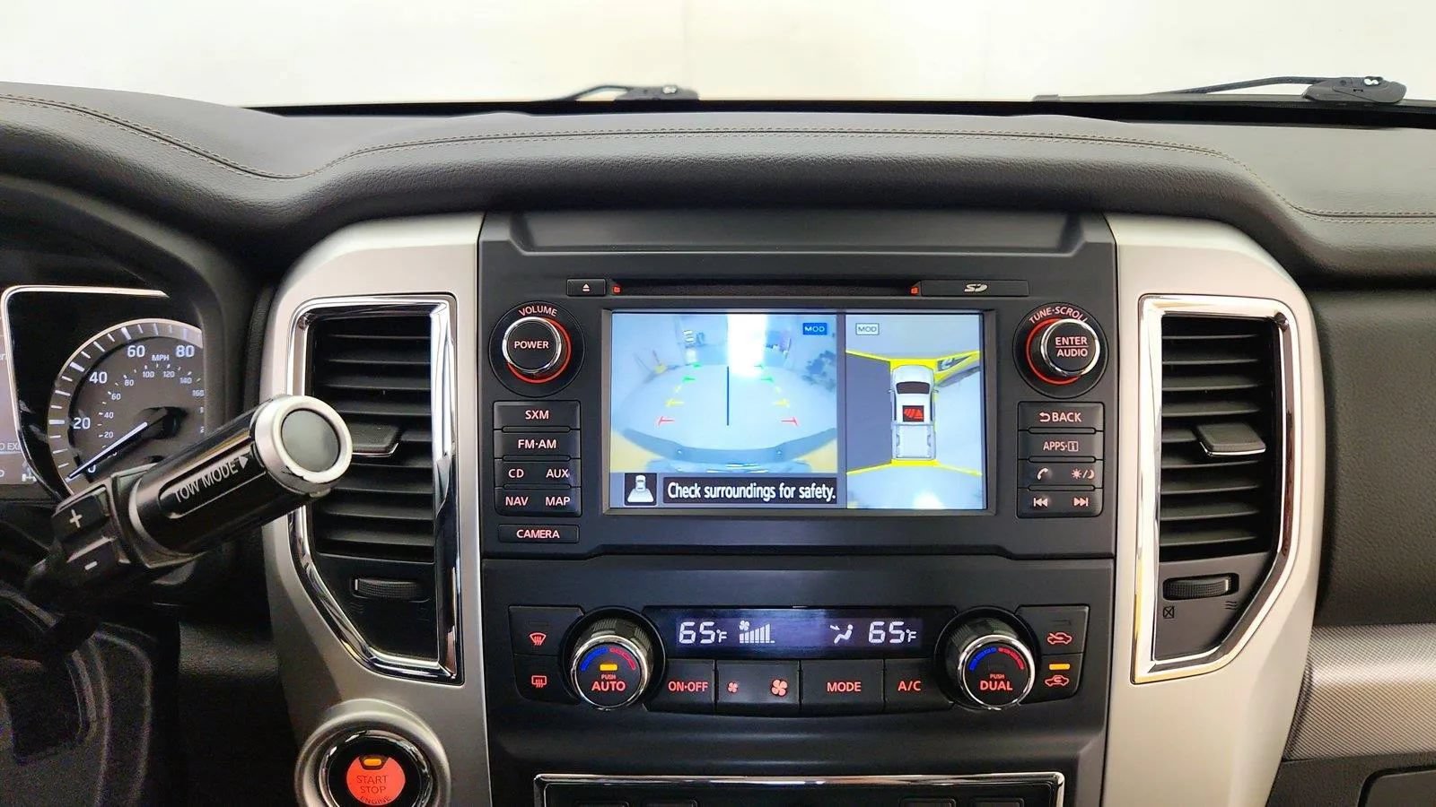 Used 2017 Nissan Titan PRO-4X w/ Pro-4x Convenience Package AWD/4WD image 19