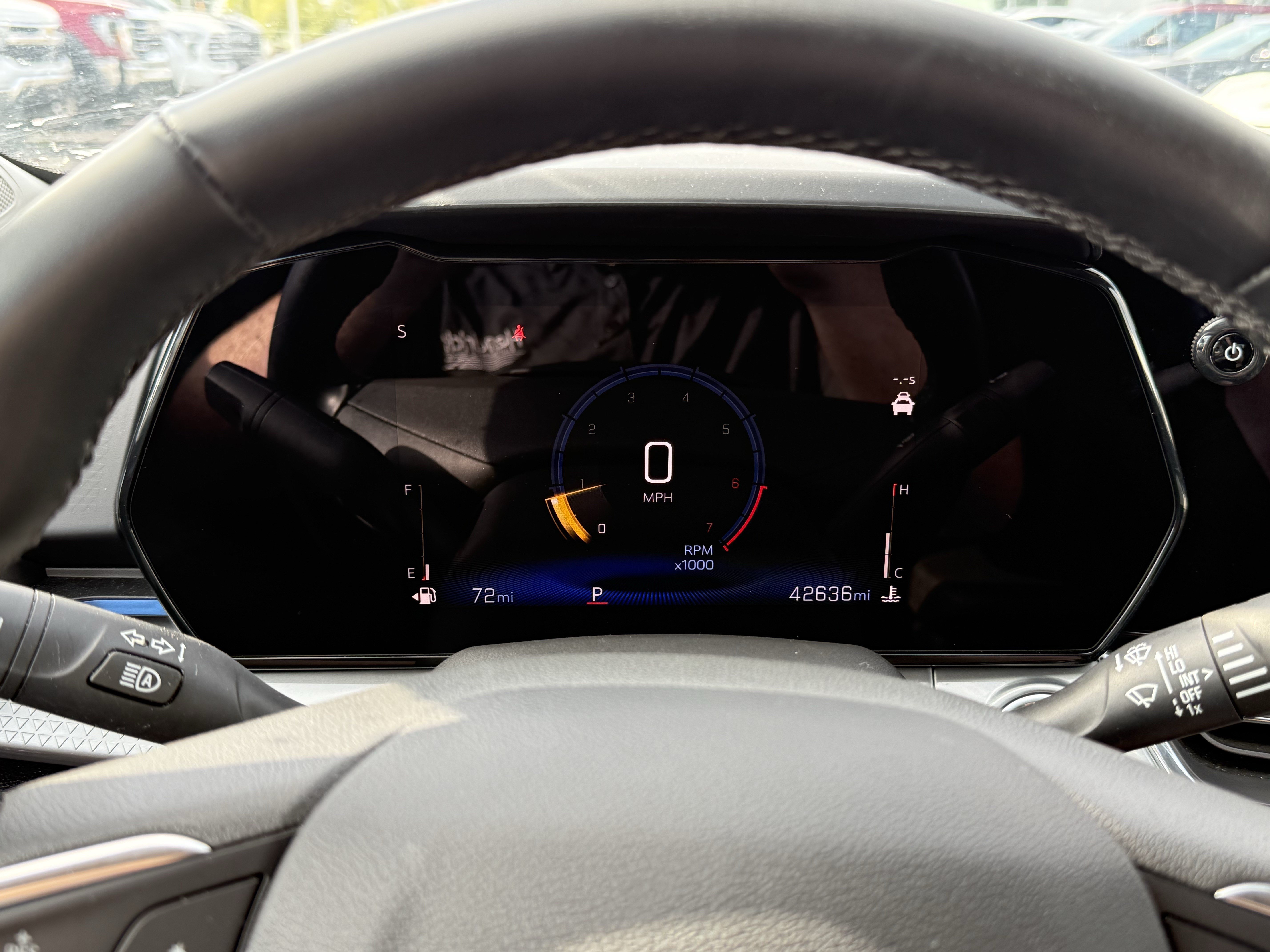Used 2025 Chevrolet Trax LT w/ LT Convenience Package FWD image 13