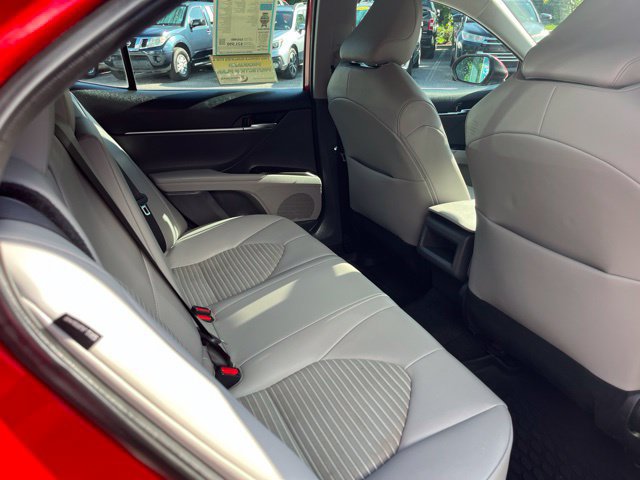 Used 2022 Toyota Camry SE FWD image 13