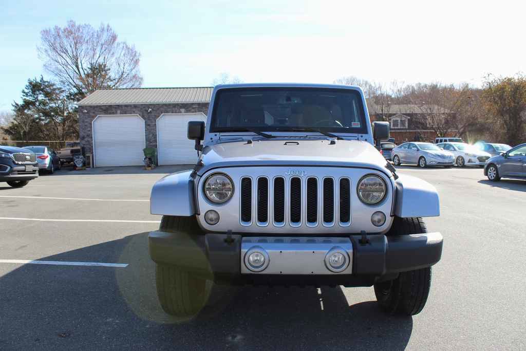 Used 2016 Jeep Wrangler Unlimited Sahara w/ Dual Top Group image 2