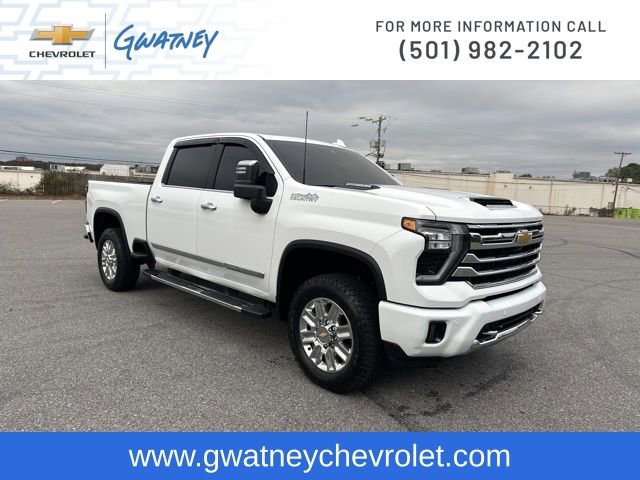 Used 2024 Chevrolet Silverado 2500 High Country w/ High Country Premium Package image 3