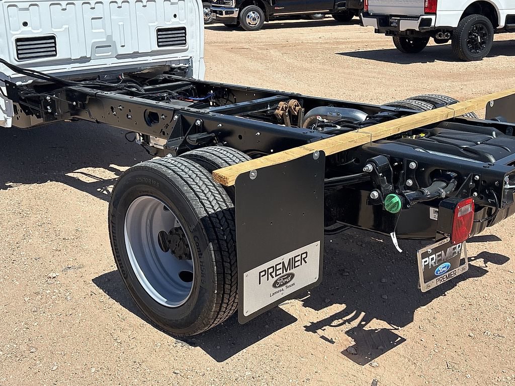 New 2026 Ford F550 4x4 Crew Cab Super Duty image 15