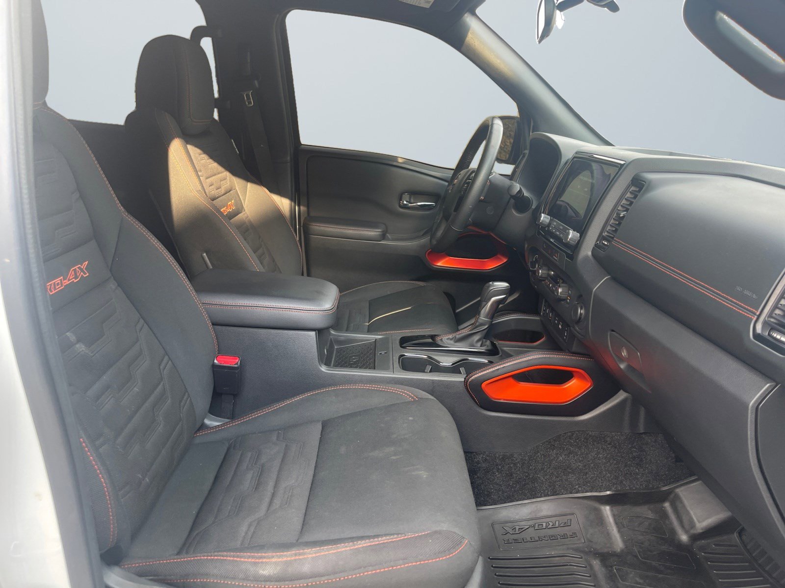 Used 2023 Nissan Frontier PRO-4X w/ Pro Convenience Package image 17