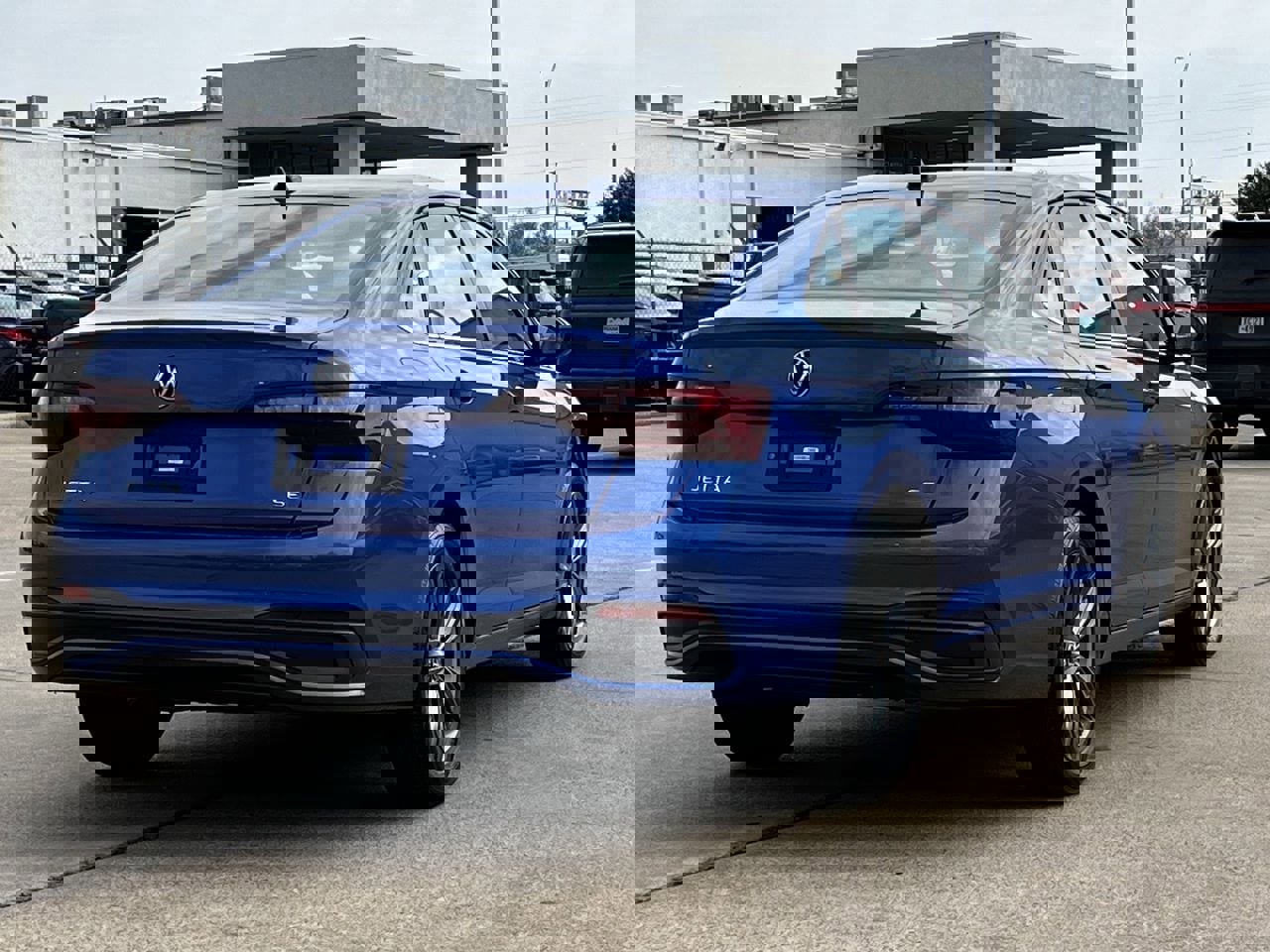 Used 2024 Volkswagen Jetta SE image 4