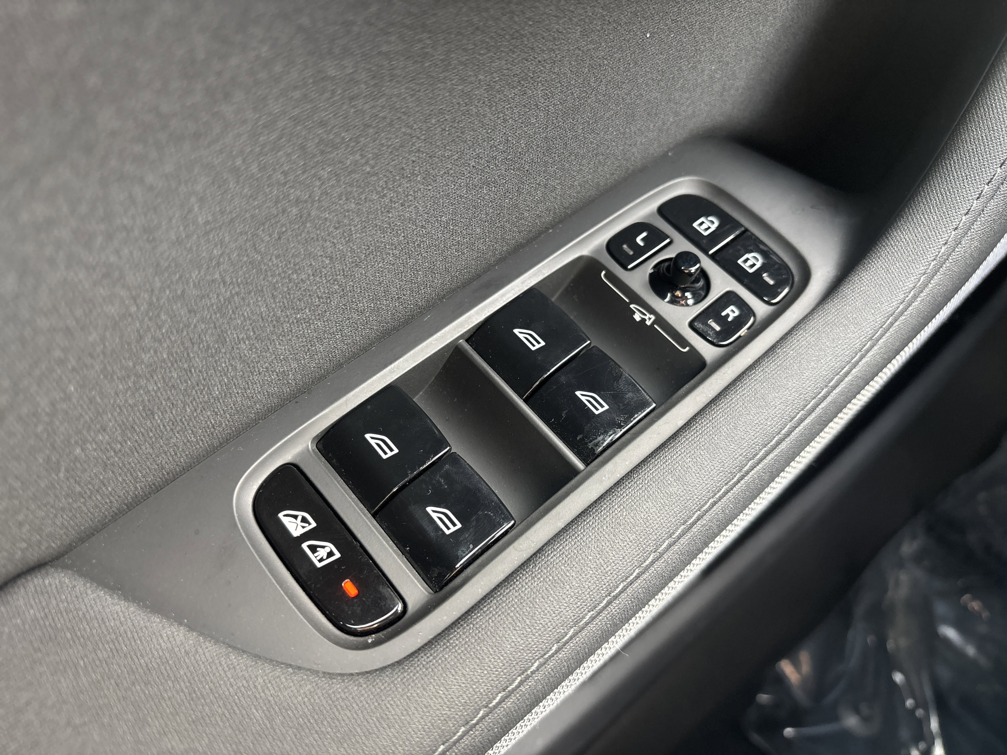 Used 2023 Polestar Polestar 2 image 28