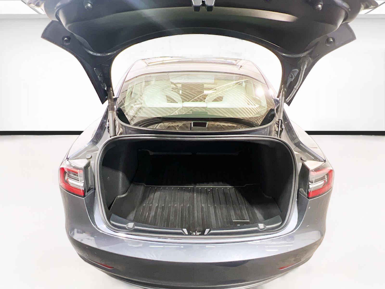 Used 2023 Tesla Model 3 Standard Range image 20