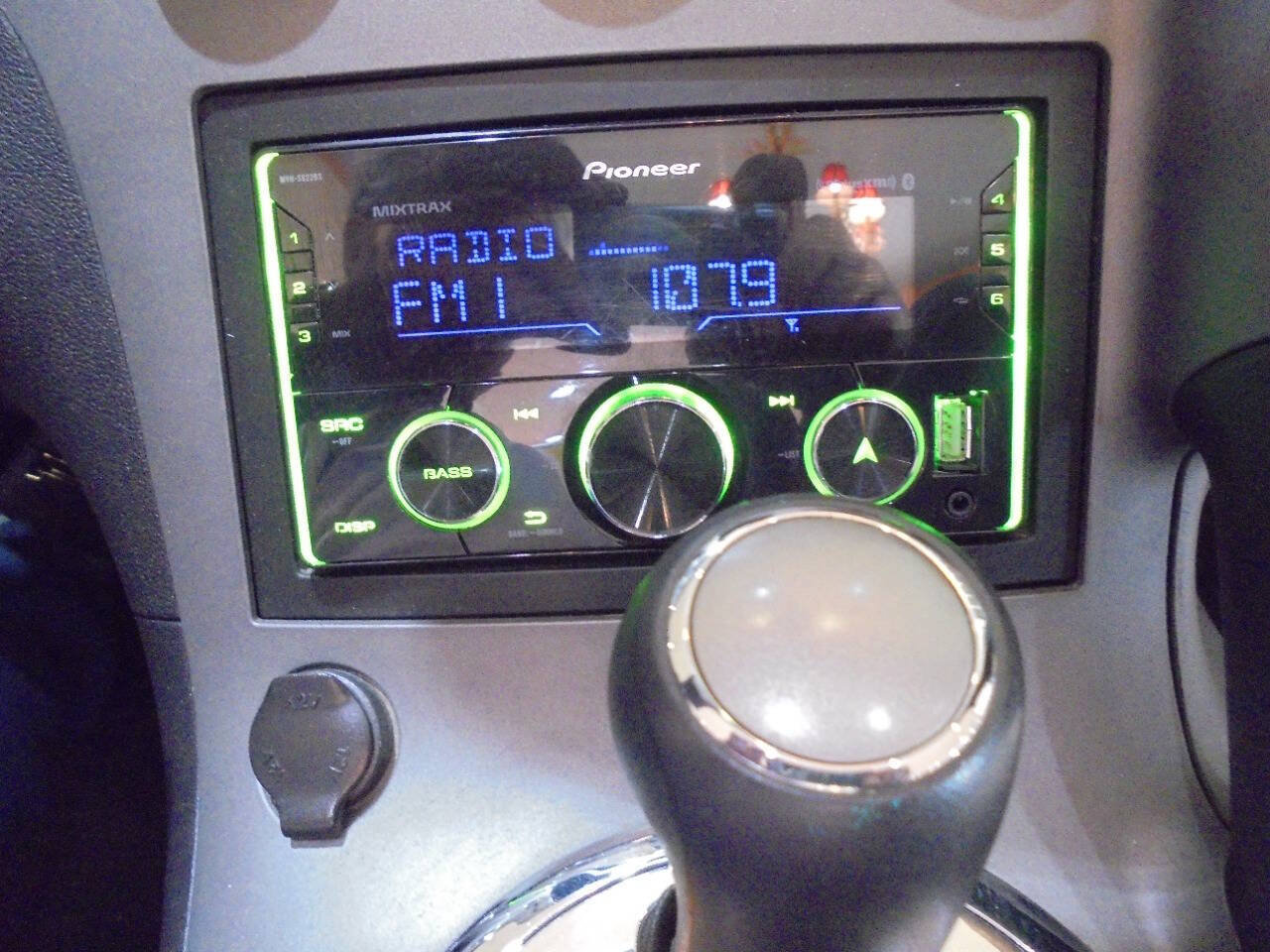 Used 2007 Pontiac Solstice Convertible RWD image 14