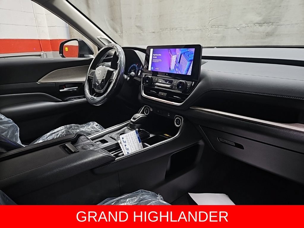 New 2026 Toyota Grand Highlander AWD image 27