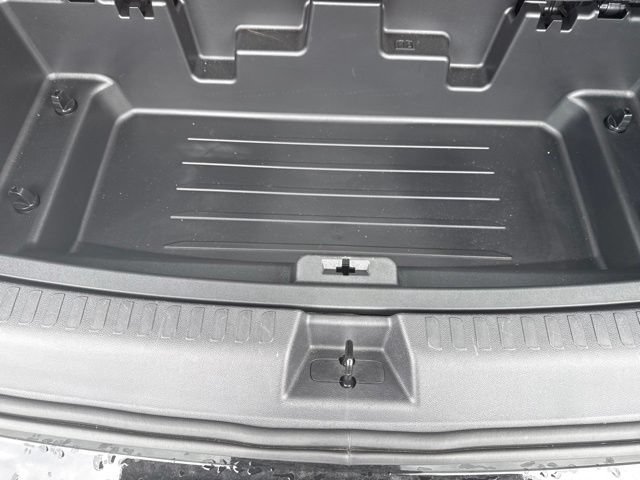 Used 2024 Chevrolet Traverse RS w/ LPO, Floor Liner Package AWD/4WD image 26