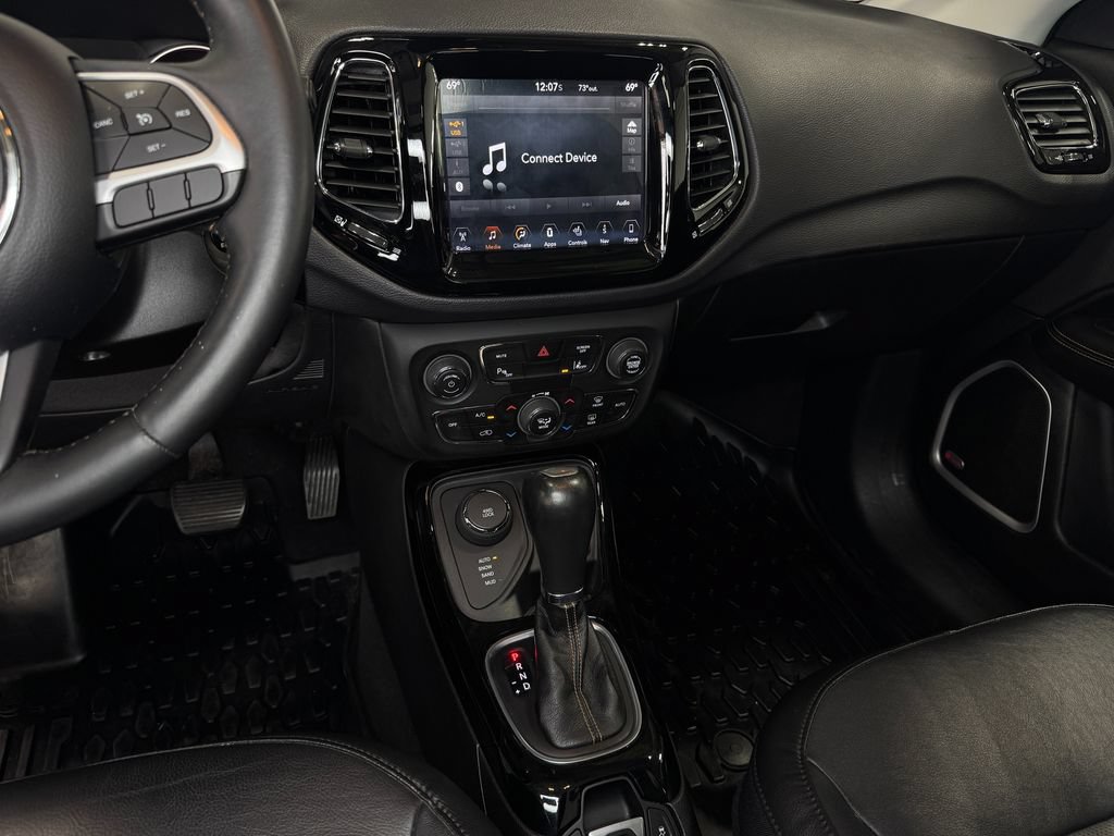 Used 2017 Jeep Compass Limited AWD/4WD image 19