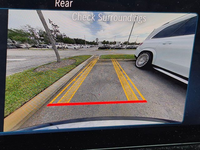 Certified 2024 Mercedes-Benz GLB 250 4MATIC image 7