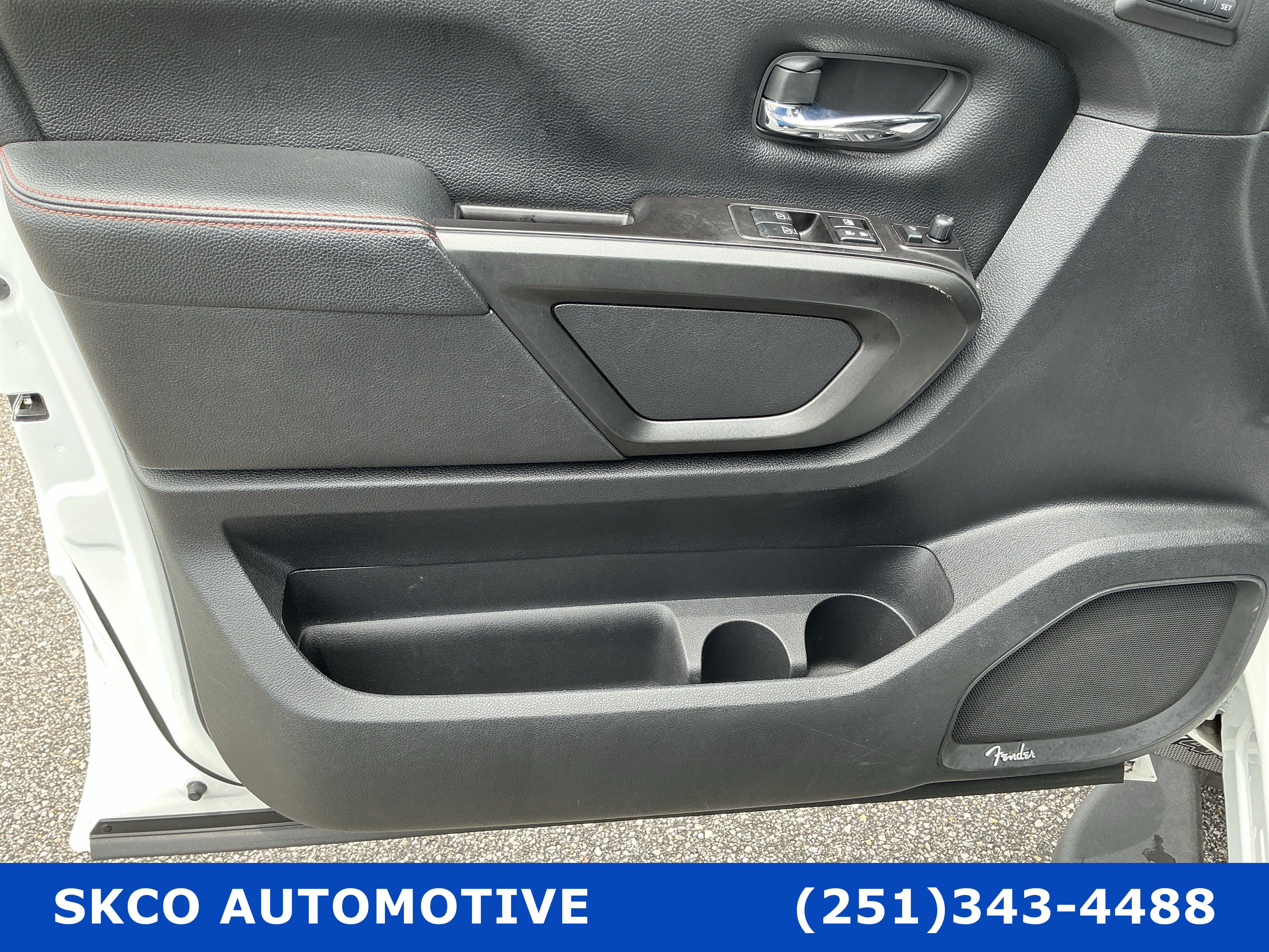 Used 2020 Nissan Titan PRO-4X w/ Pro-4x Convenience Package AWD/4WD image 14