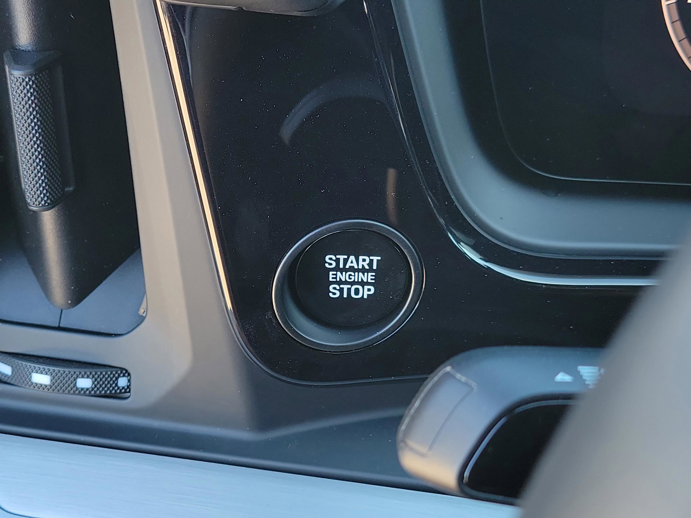 Used 2024 Porsche Cayenne S image 28