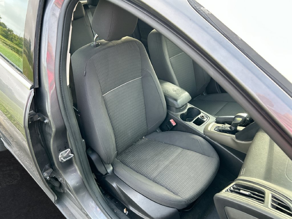 Used 2012 Ford Focus SEL FWD image 26