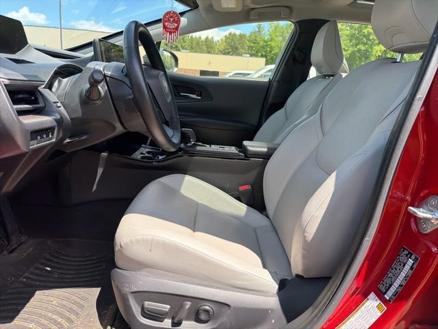 Used 2024 Toyota Prius XLE FWD image 14