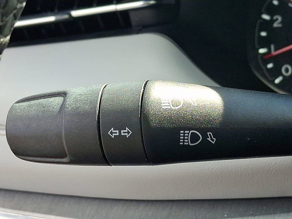 Used 2023 Jeep Compass Limited image 26