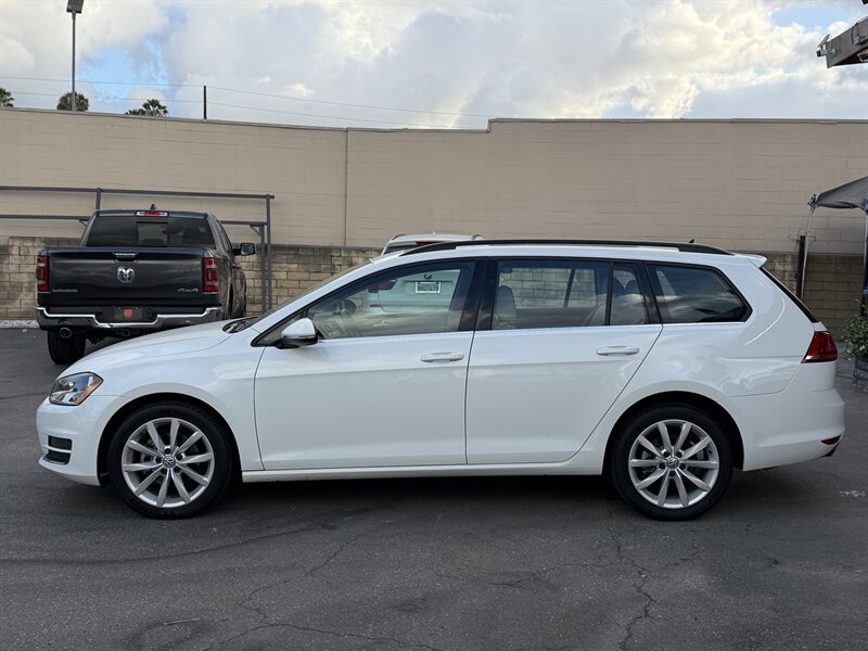 Used 2017 Volkswagen Golf SE FWD image 10