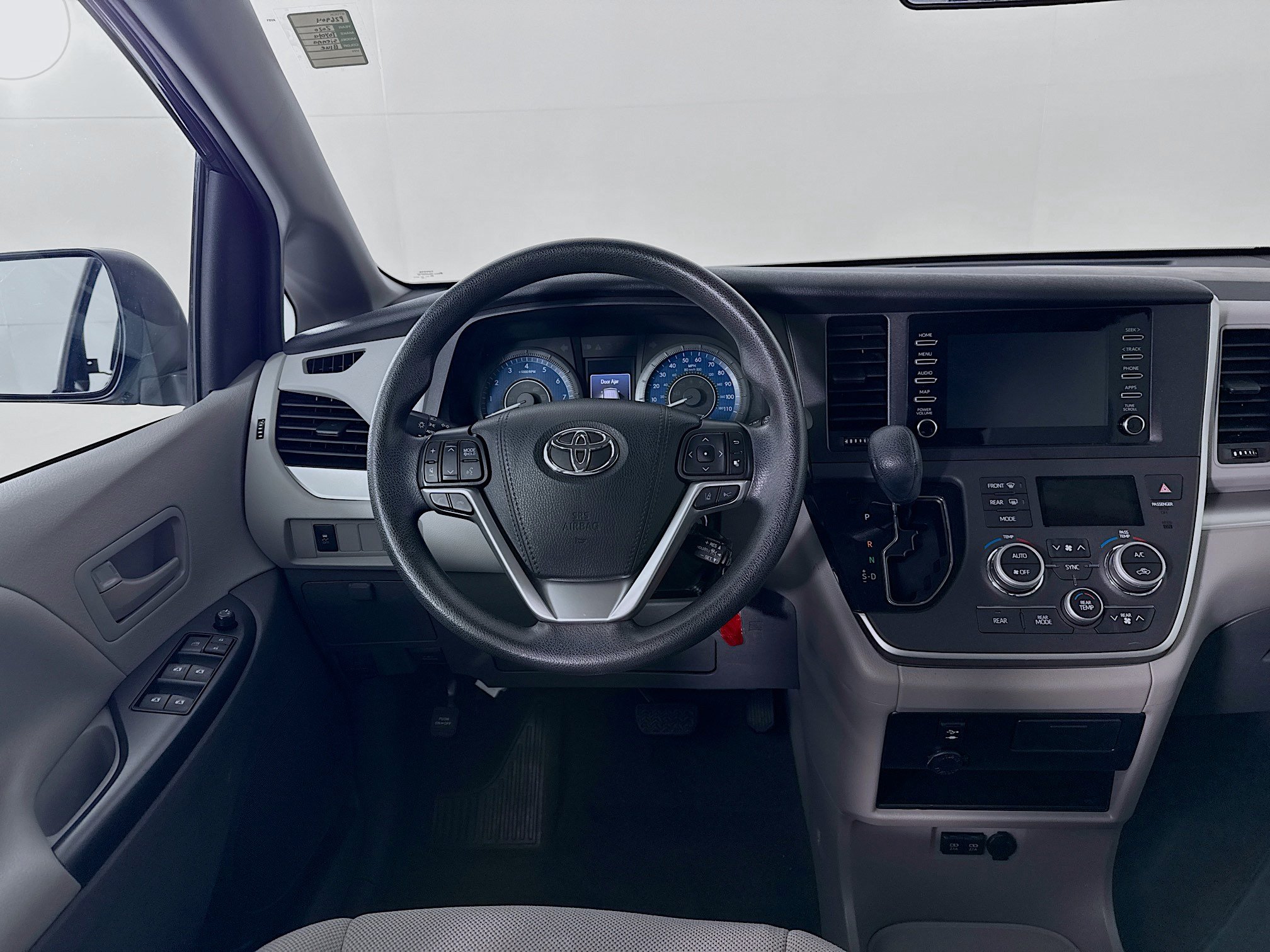 Certified 2020 Toyota Sienna L FWD image 20